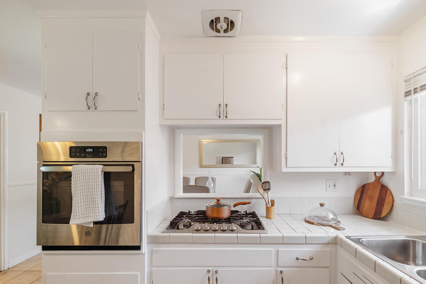 Detail Gallery Image 21 of 41 For 2225 Salisbury Way, San Mateo,  CA 94403 - 3 Beds | 2 Baths