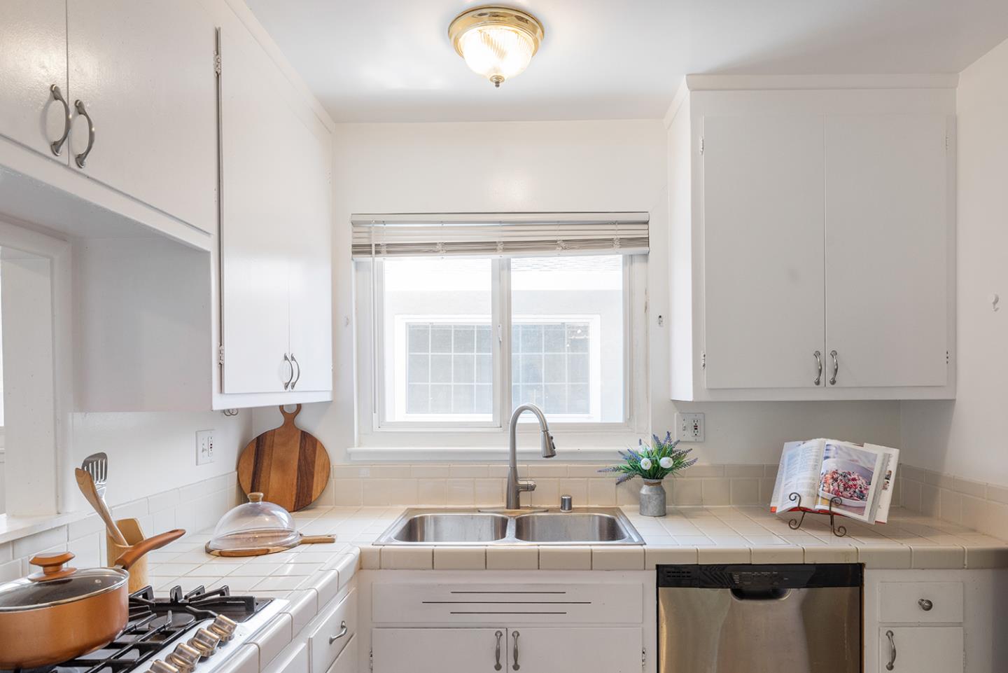 Detail Gallery Image 22 of 41 For 2225 Salisbury Way, San Mateo,  CA 94403 - 3 Beds | 2 Baths