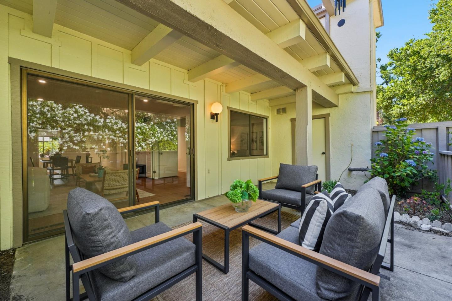 Detail Gallery Image 24 of 43 For 5286 Cribari Hts, San Jose,  CA 95135 - 2 Beds | 2 Baths