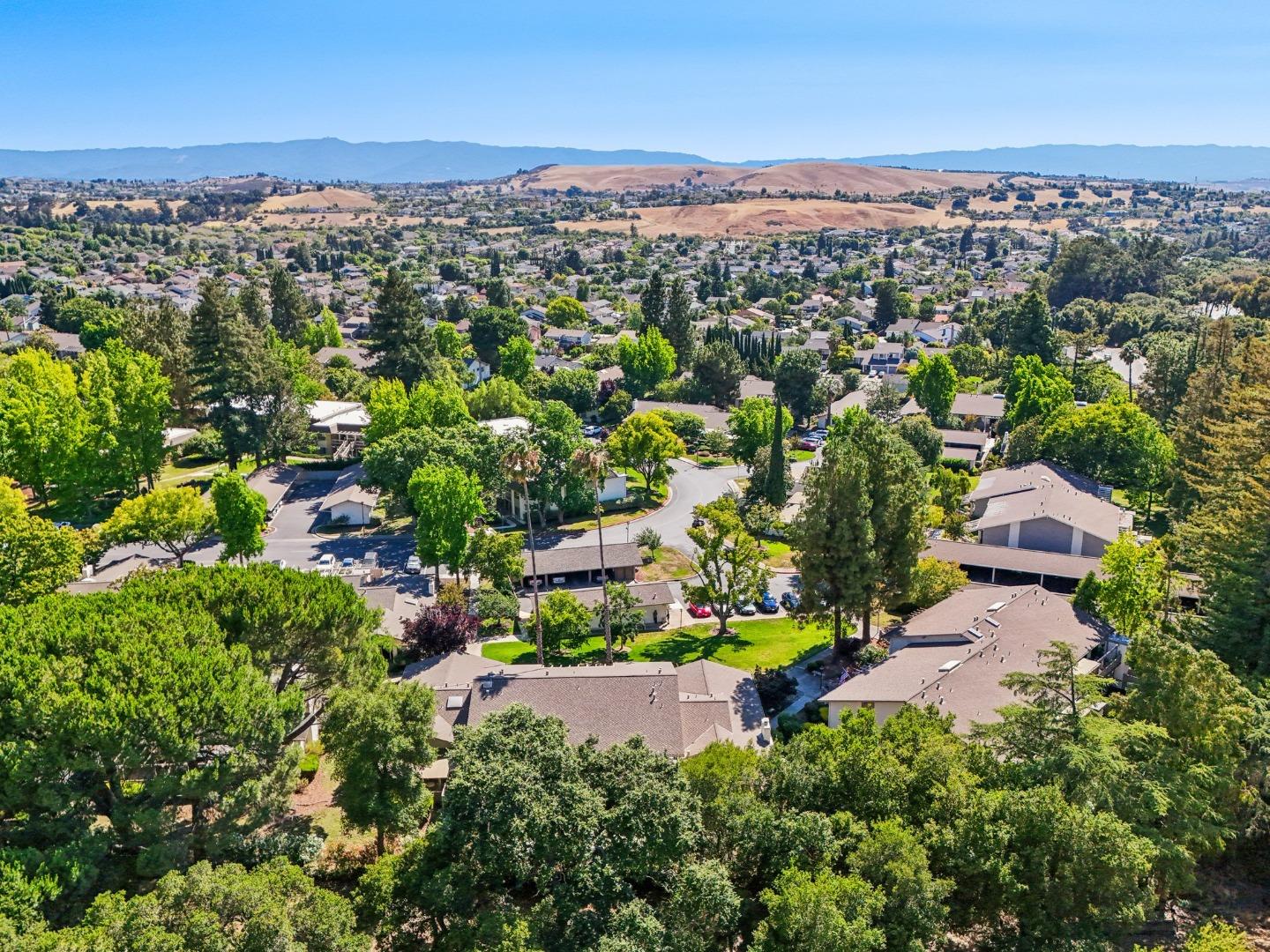 Detail Gallery Image 36 of 43 For 5286 Cribari Hts, San Jose,  CA 95135 - 2 Beds | 2 Baths