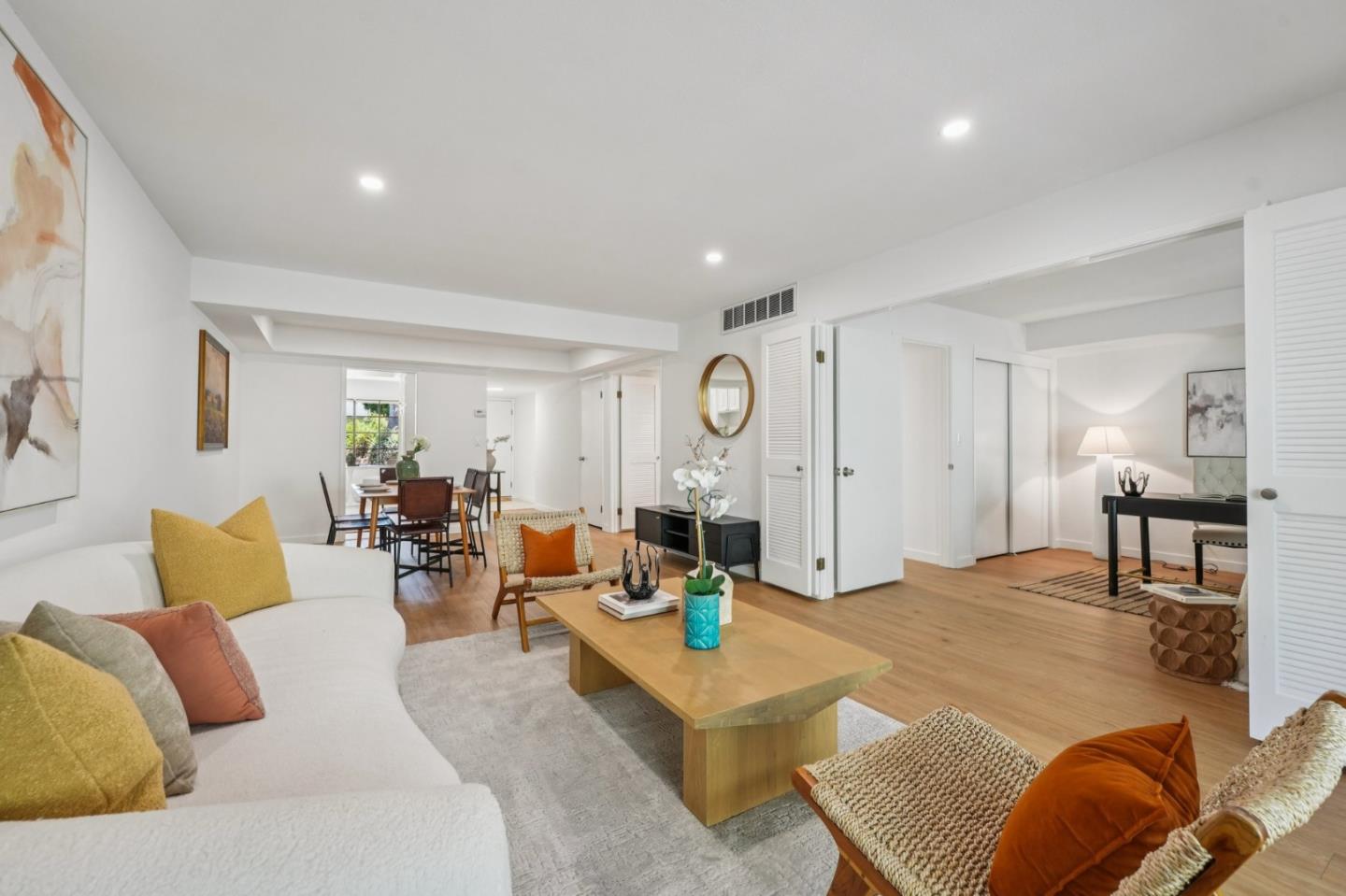 Detail Gallery Image 5 of 43 For 5286 Cribari Hts, San Jose,  CA 95135 - 2 Beds | 2 Baths
