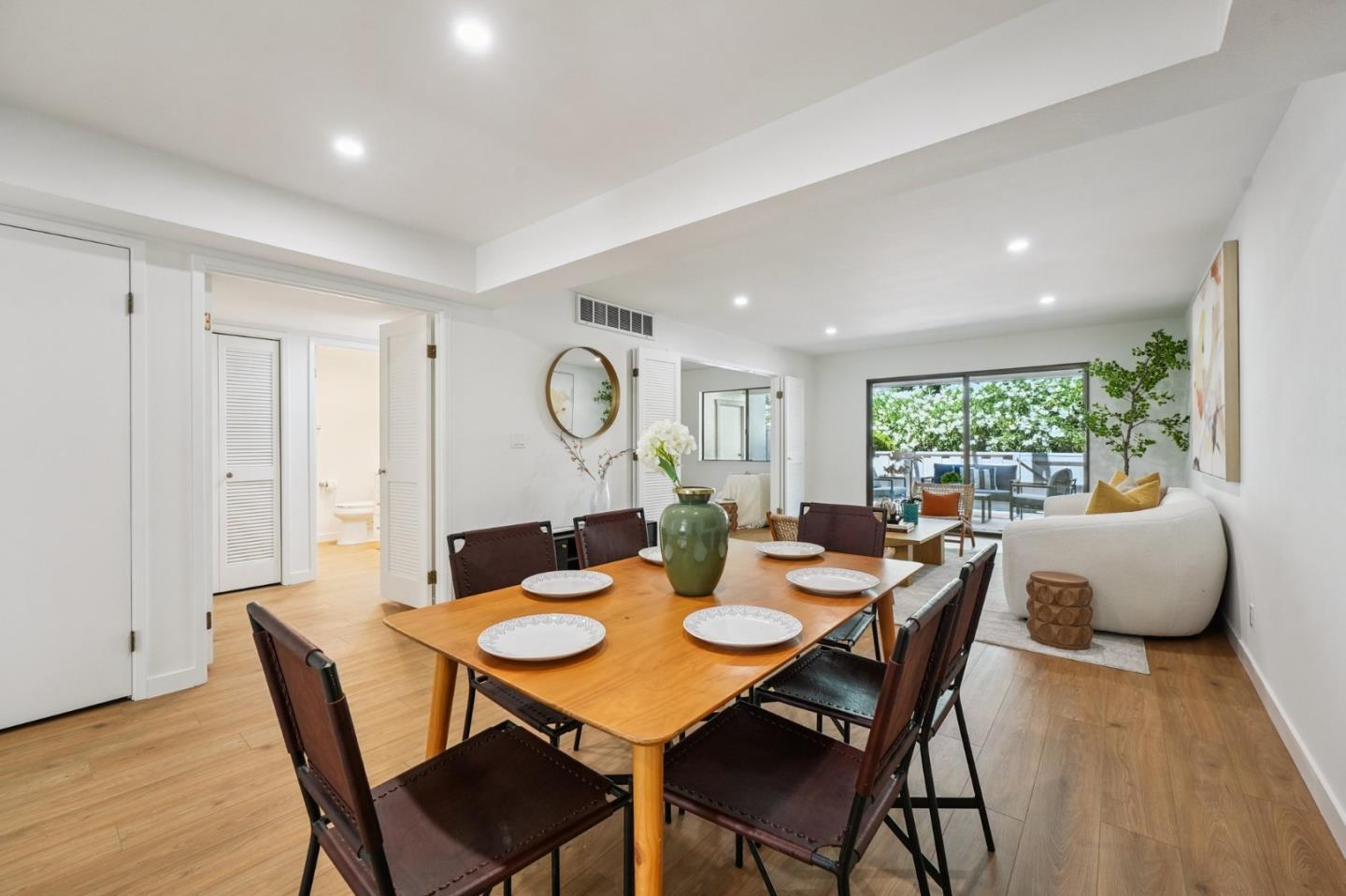Detail Gallery Image 9 of 43 For 5286 Cribari Hts, San Jose,  CA 95135 - 2 Beds | 2 Baths