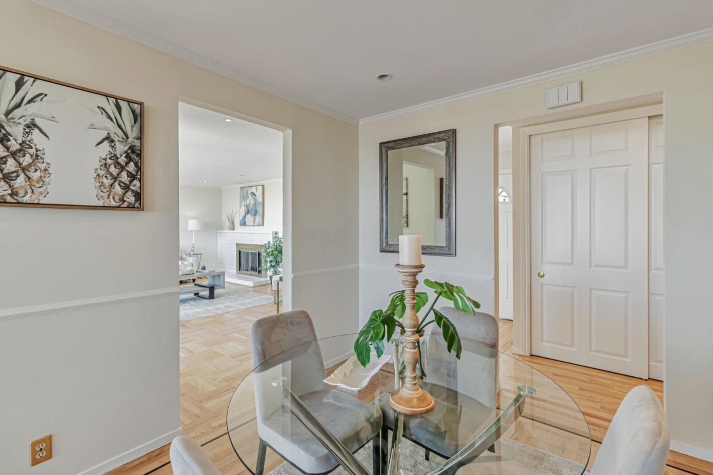 Detail Gallery Image 19 of 55 For 1030 Crestview Dr, Millbrae,  CA 94030 - 5 Beds | 3 Baths