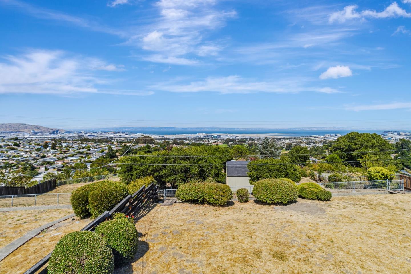 Detail Gallery Image 2 of 55 For 1030 Crestview Dr, Millbrae,  CA 94030 - 5 Beds | 3 Baths
