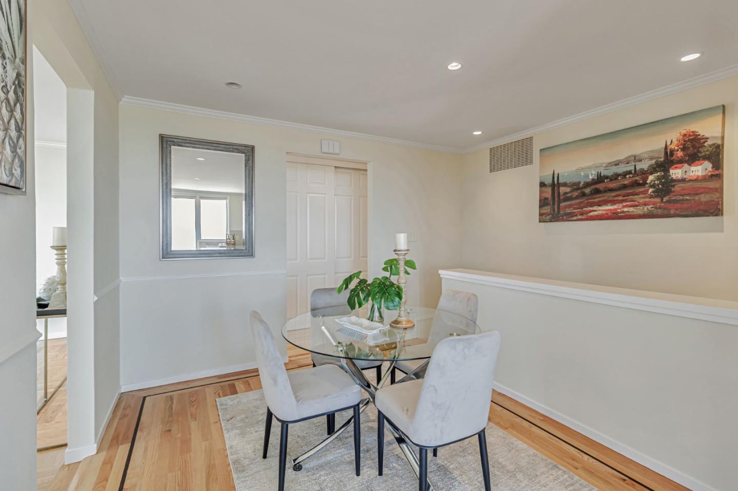 Detail Gallery Image 20 of 55 For 1030 Crestview Dr, Millbrae,  CA 94030 - 5 Beds | 3 Baths