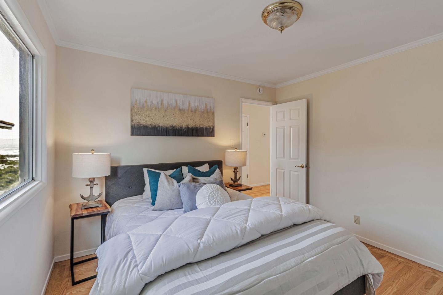 Detail Gallery Image 29 of 55 For 1030 Crestview Dr, Millbrae,  CA 94030 - 5 Beds | 3 Baths