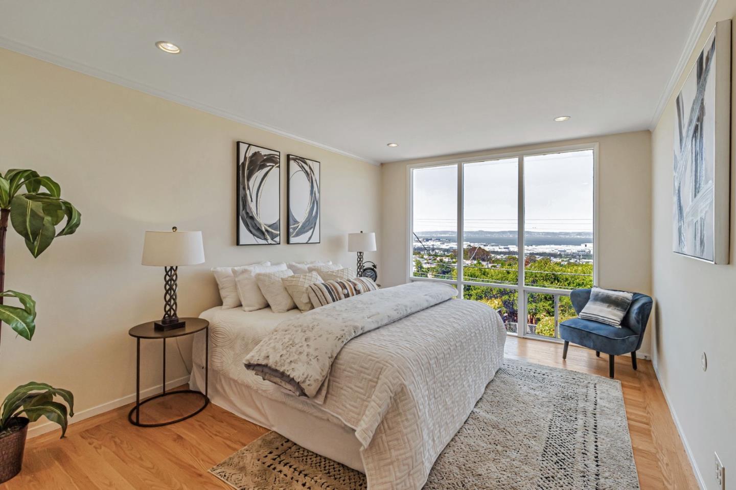 Detail Gallery Image 31 of 55 For 1030 Crestview Dr, Millbrae,  CA 94030 - 5 Beds | 3 Baths