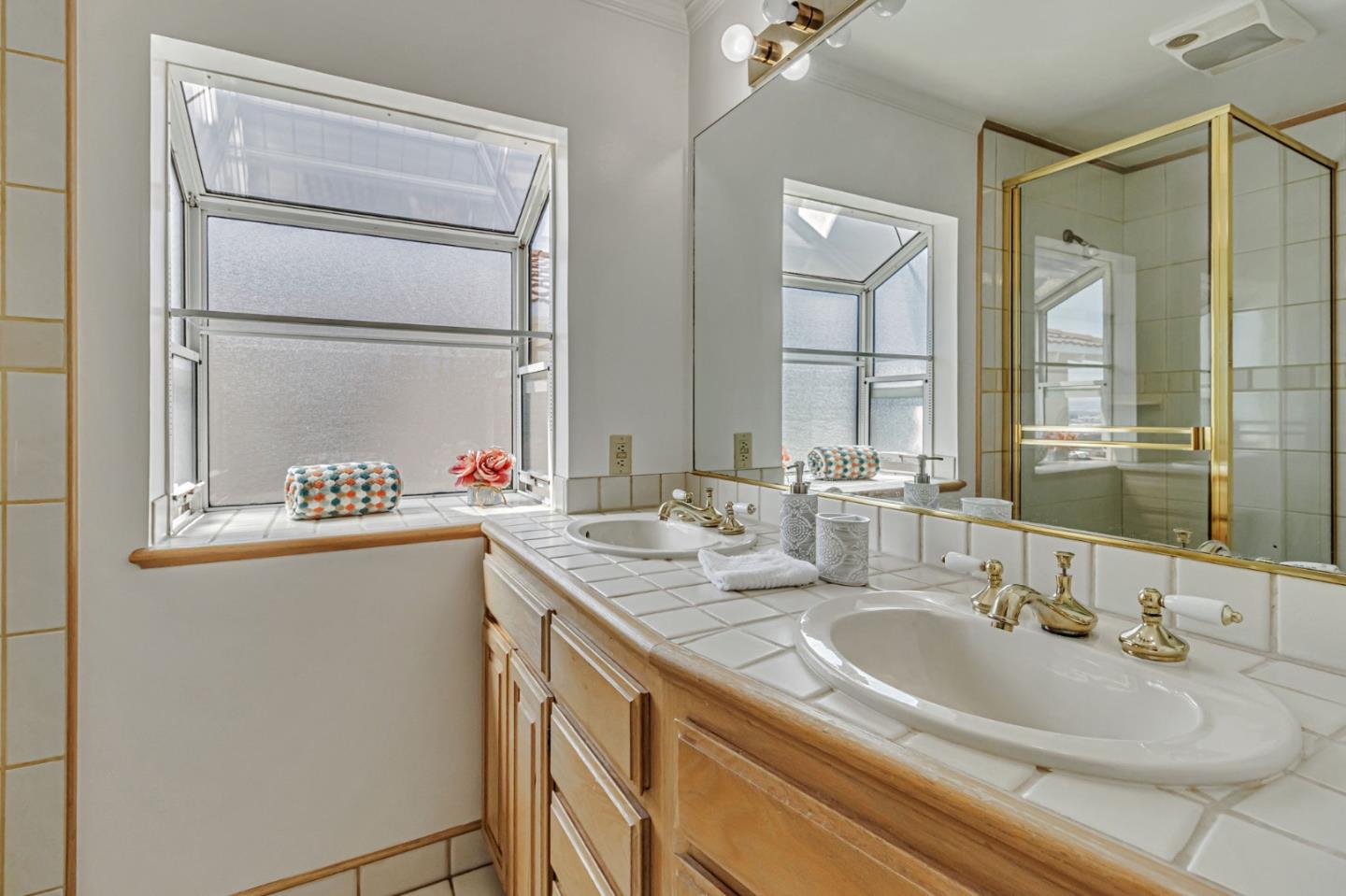 Detail Gallery Image 37 of 55 For 1030 Crestview Dr, Millbrae,  CA 94030 - 5 Beds | 3 Baths