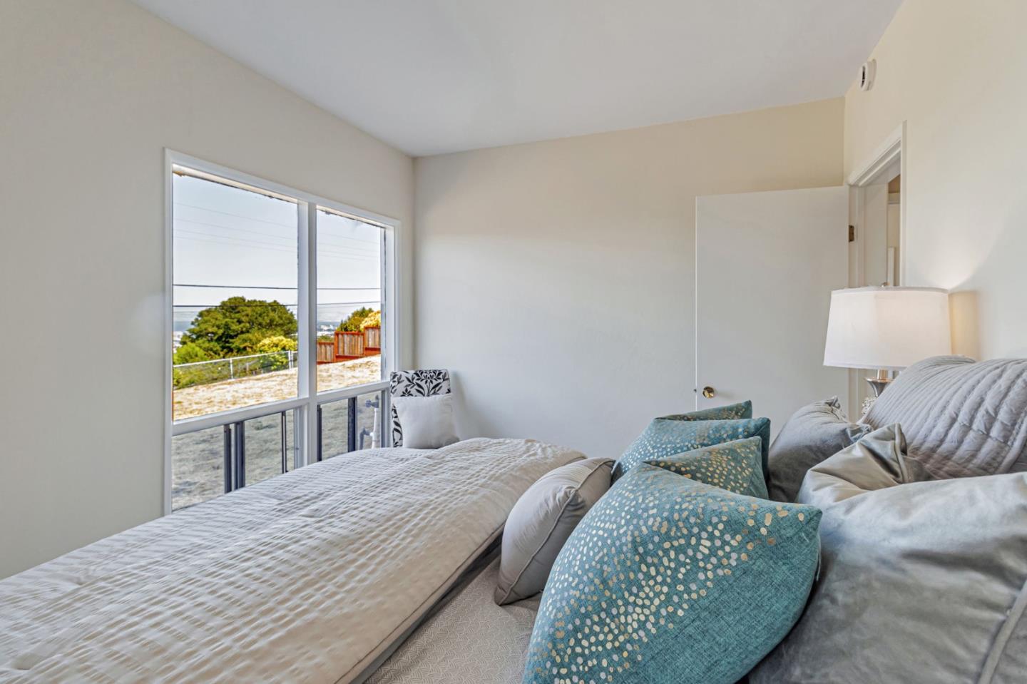 Detail Gallery Image 40 of 55 For 1030 Crestview Dr, Millbrae,  CA 94030 - 5 Beds | 3 Baths