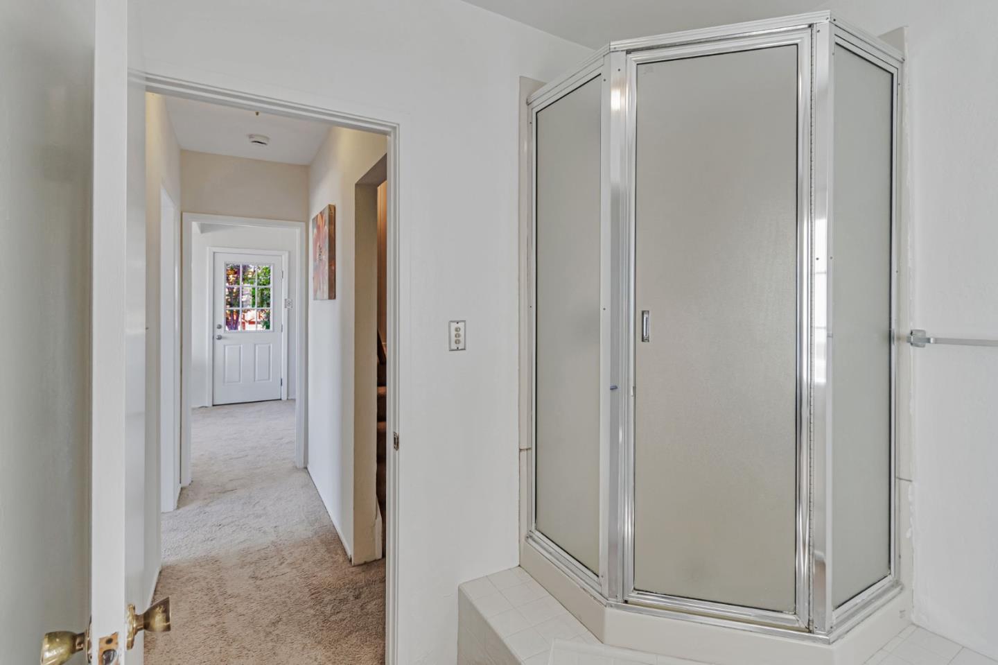 Detail Gallery Image 44 of 55 For 1030 Crestview Dr, Millbrae,  CA 94030 - 5 Beds | 3 Baths