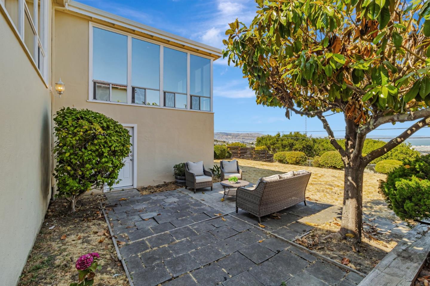 Detail Gallery Image 52 of 55 For 1030 Crestview Dr, Millbrae,  CA 94030 - 5 Beds | 3 Baths