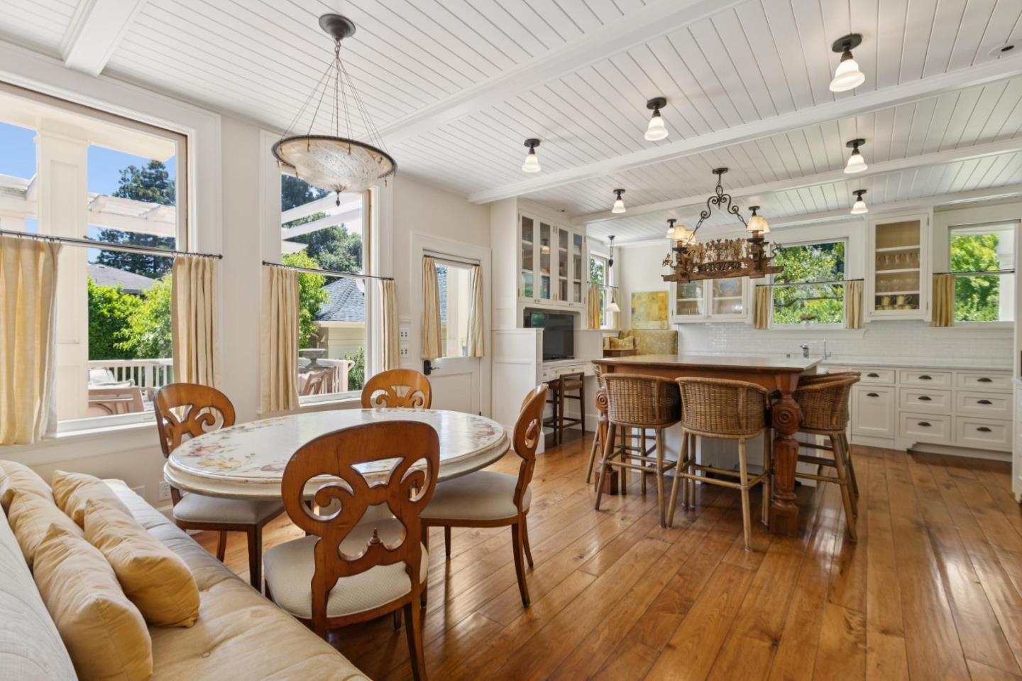Detail Gallery Image 14 of 54 For Address Not Disclosed, Palo Alto,  CA 94301 - 5 Beds | 5/1 Baths
