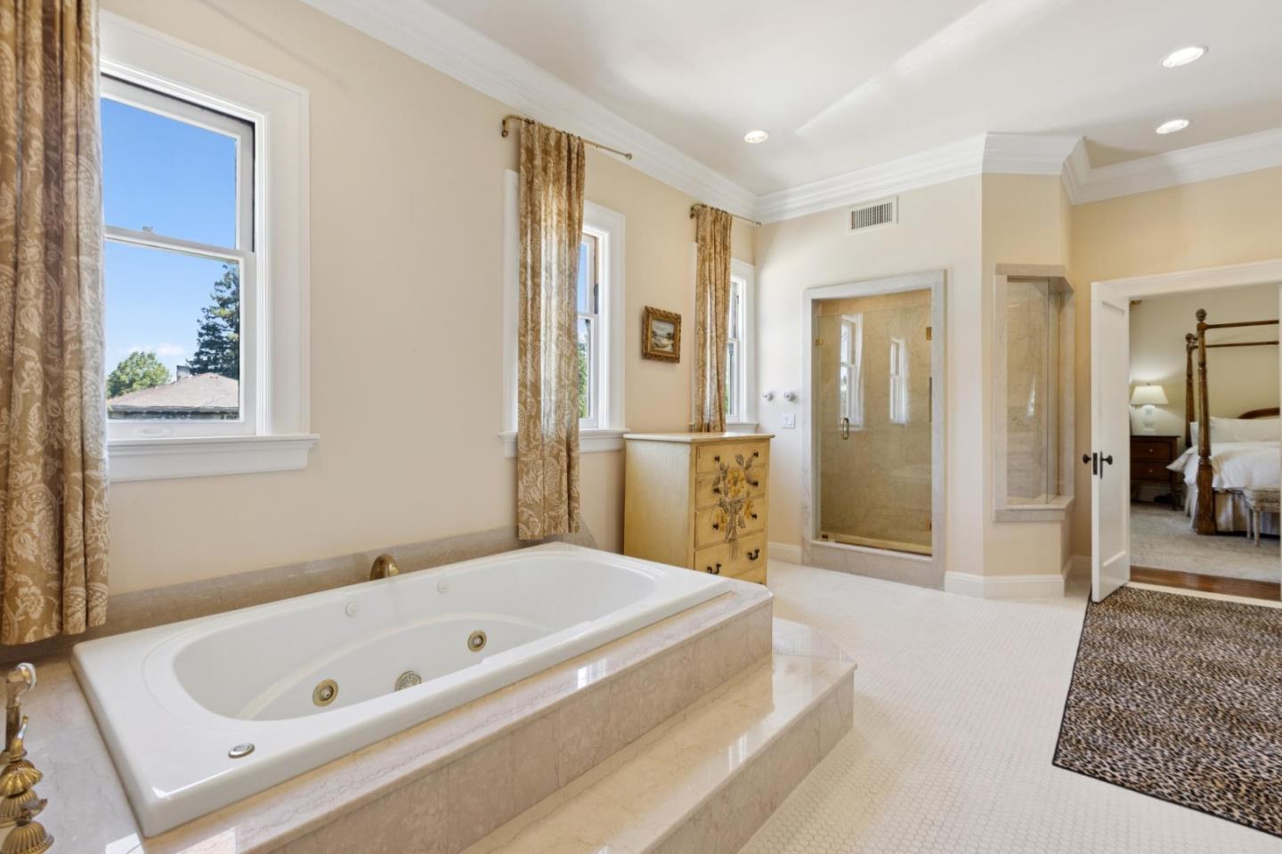 Detail Gallery Image 26 of 54 For Address Not Disclosed, Palo Alto,  CA 94301 - 5 Beds | 5/1 Baths