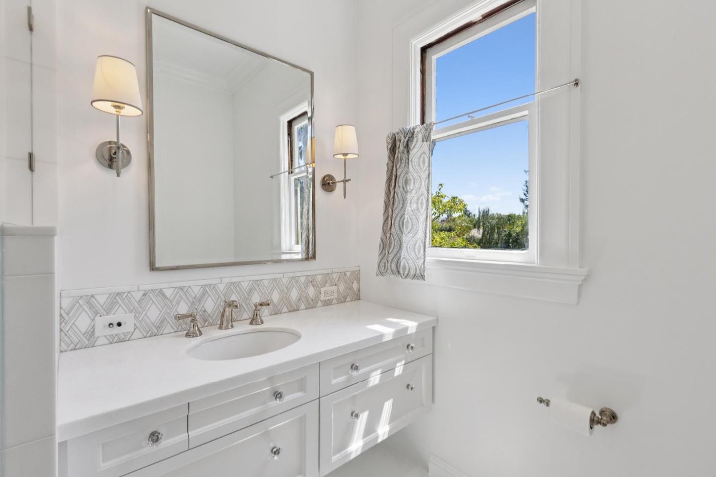 Detail Gallery Image 29 of 54 For Address Not Disclosed, Palo Alto,  CA 94301 - 5 Beds | 5/1 Baths