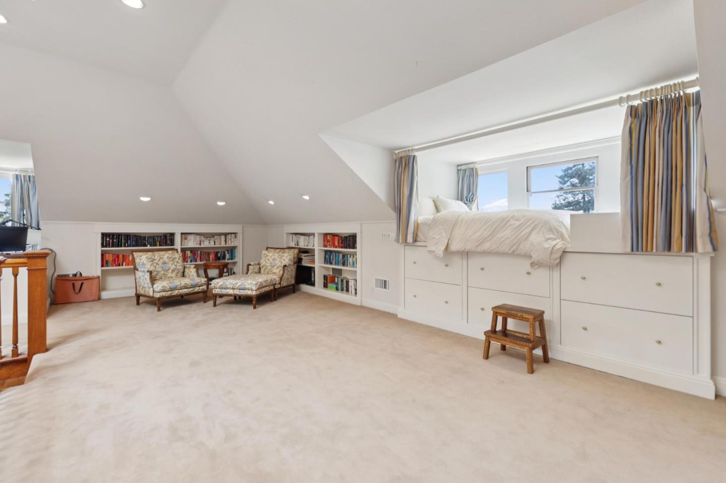 Detail Gallery Image 40 of 54 For Address Not Disclosed, Palo Alto,  CA 94301 - 5 Beds | 5/1 Baths