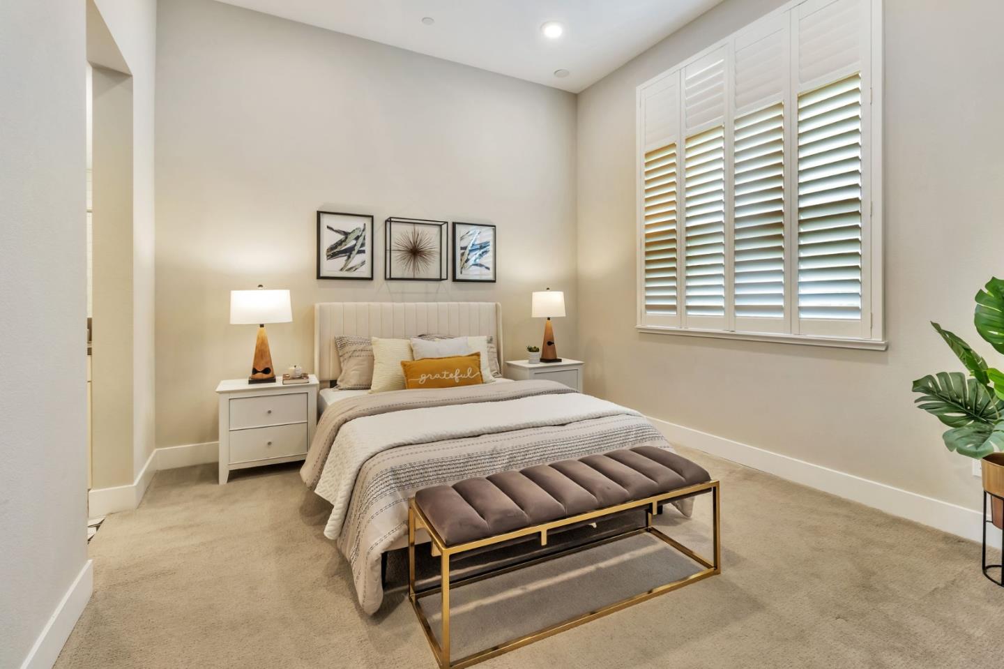 Detail Gallery Image 7 of 17 For 929 De Guigne Dr #4,  Sunnyvale,  CA 94085 - 4 Beds | 3 Baths