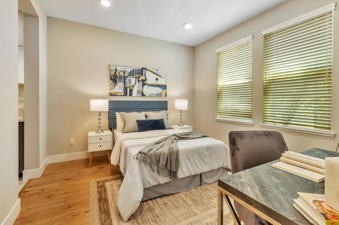 Detail Gallery Image 9 of 17 For 929 De Guigne Dr #4,  Sunnyvale,  CA 94085 - 4 Beds | 3 Baths