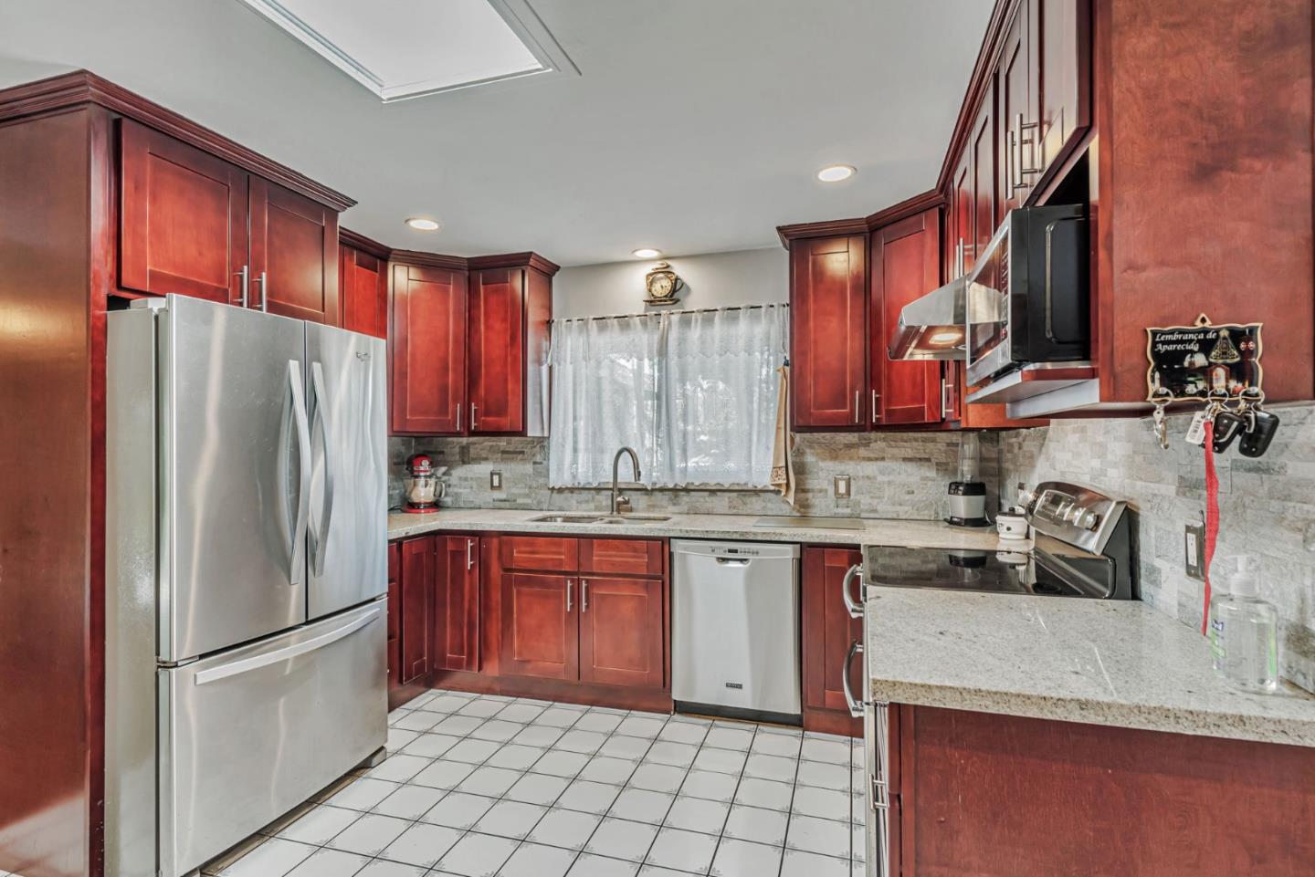 Detail Gallery Image 11 of 32 For 3510 Cabrillo Ave, Santa Clara,  CA 95051 - 3 Beds | 2 Baths