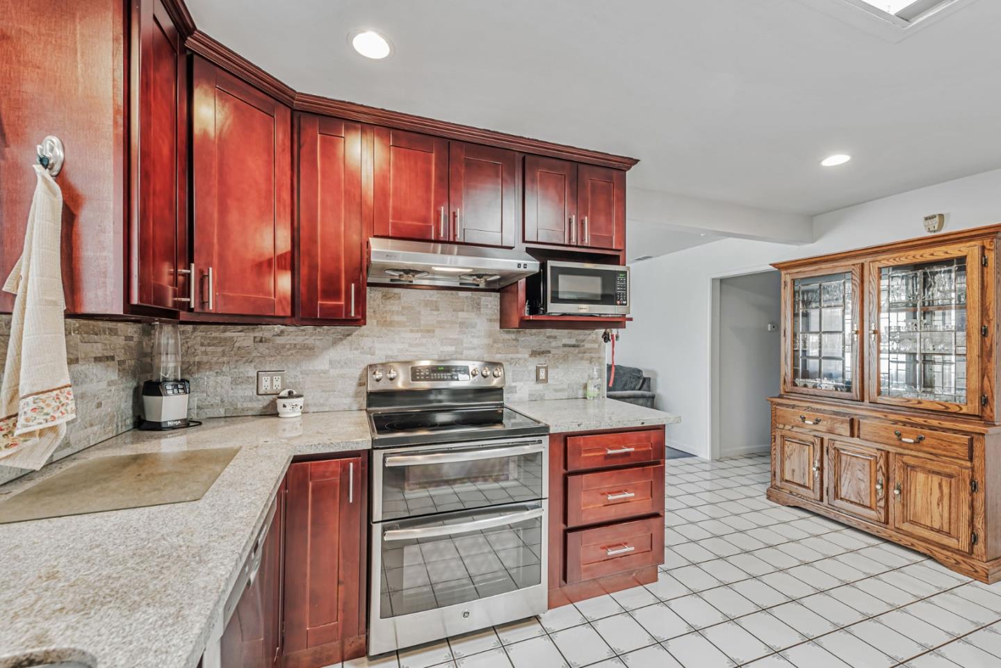 Detail Gallery Image 15 of 32 For 3510 Cabrillo Ave, Santa Clara,  CA 95051 - 3 Beds | 2 Baths