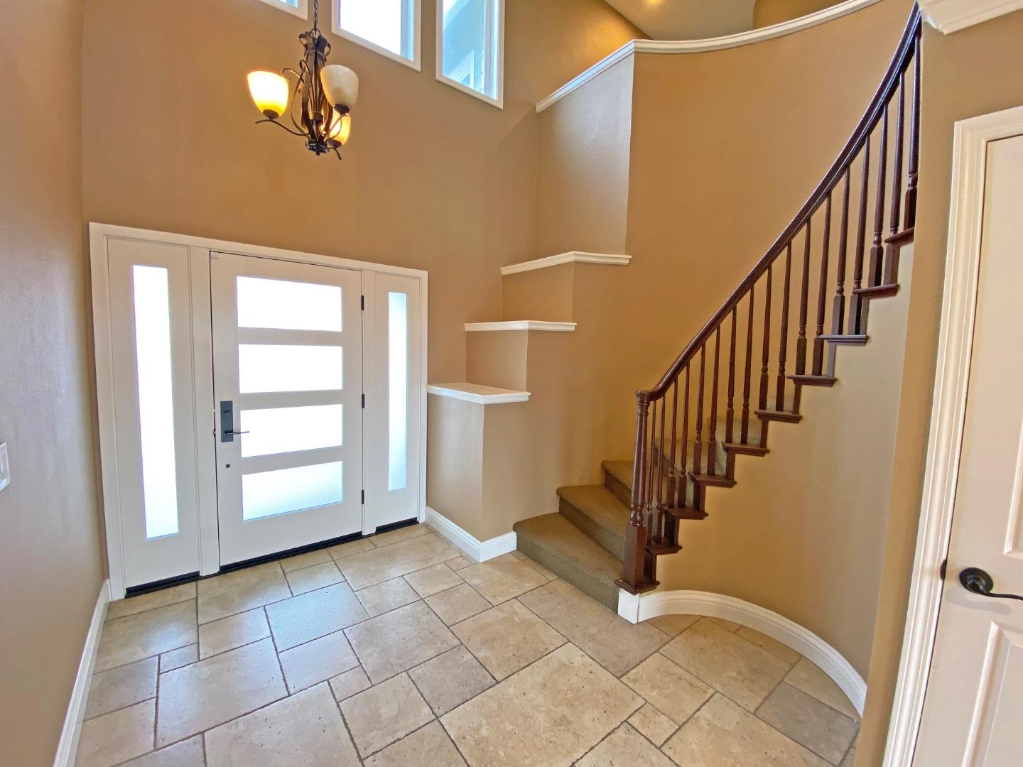 Detail Gallery Image 5 of 42 For 6279 Skywalker Dr, San Jose,  CA 95135 - 4 Beds | 3 Baths