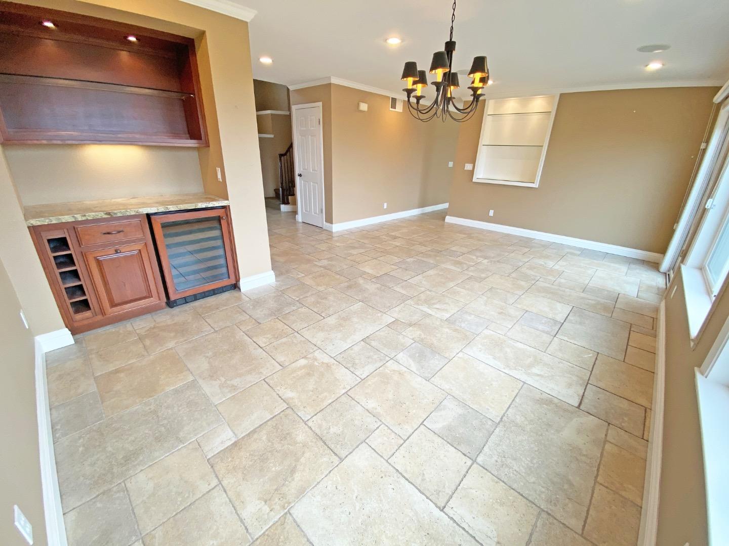 Detail Gallery Image 8 of 42 For 6279 Skywalker Dr, San Jose,  CA 95135 - 4 Beds | 3 Baths