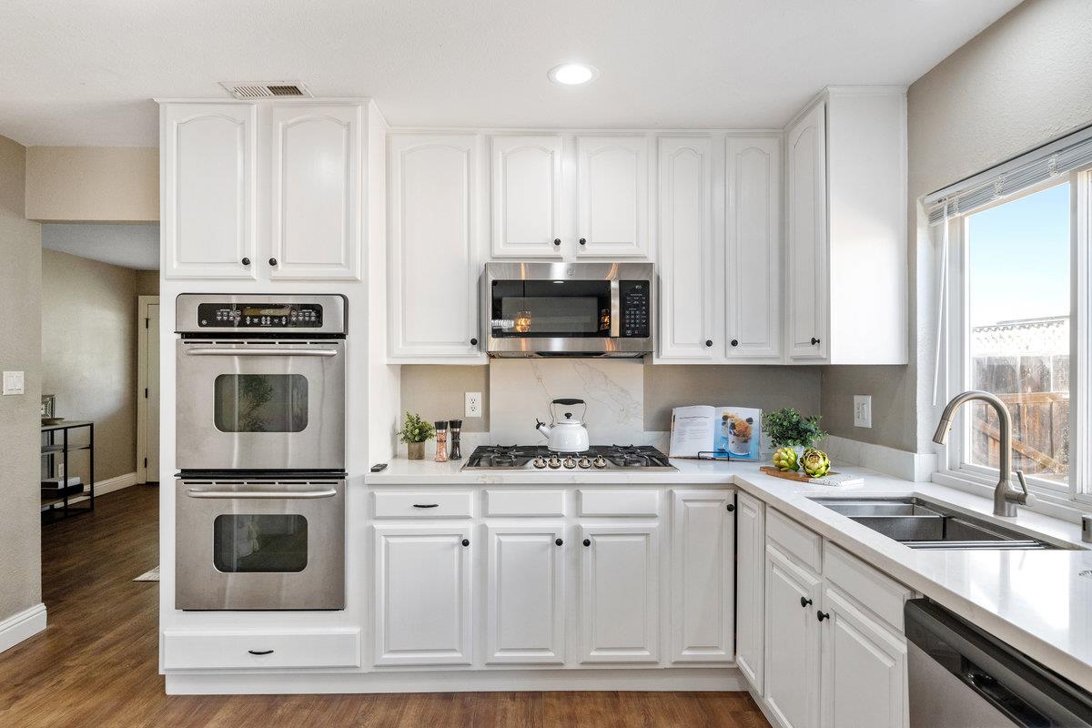 Detail Gallery Image 8 of 29 For 1800 Mcpeak Ct, Tracy,  CA 95376 - 4 Beds | 2 Baths