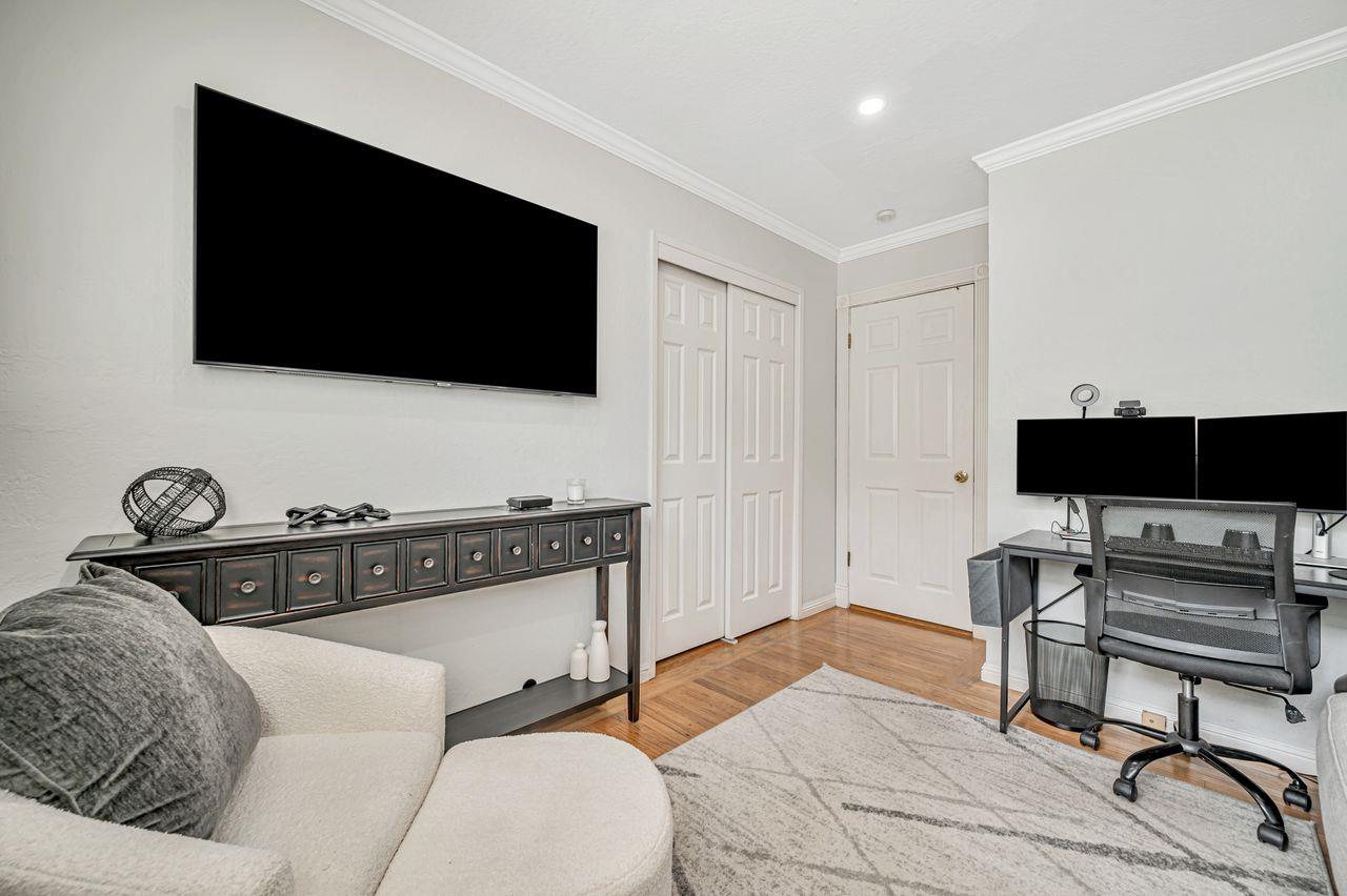 Detail Gallery Image 23 of 44 For 443 Yellowstone Dr, South San Francisco,  CA 94080 - 5 Beds | 3/1 Baths