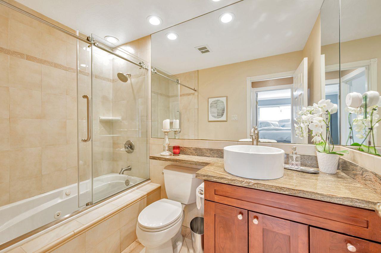Detail Gallery Image 26 of 44 For 443 Yellowstone Dr, South San Francisco,  CA 94080 - 5 Beds | 3/1 Baths
