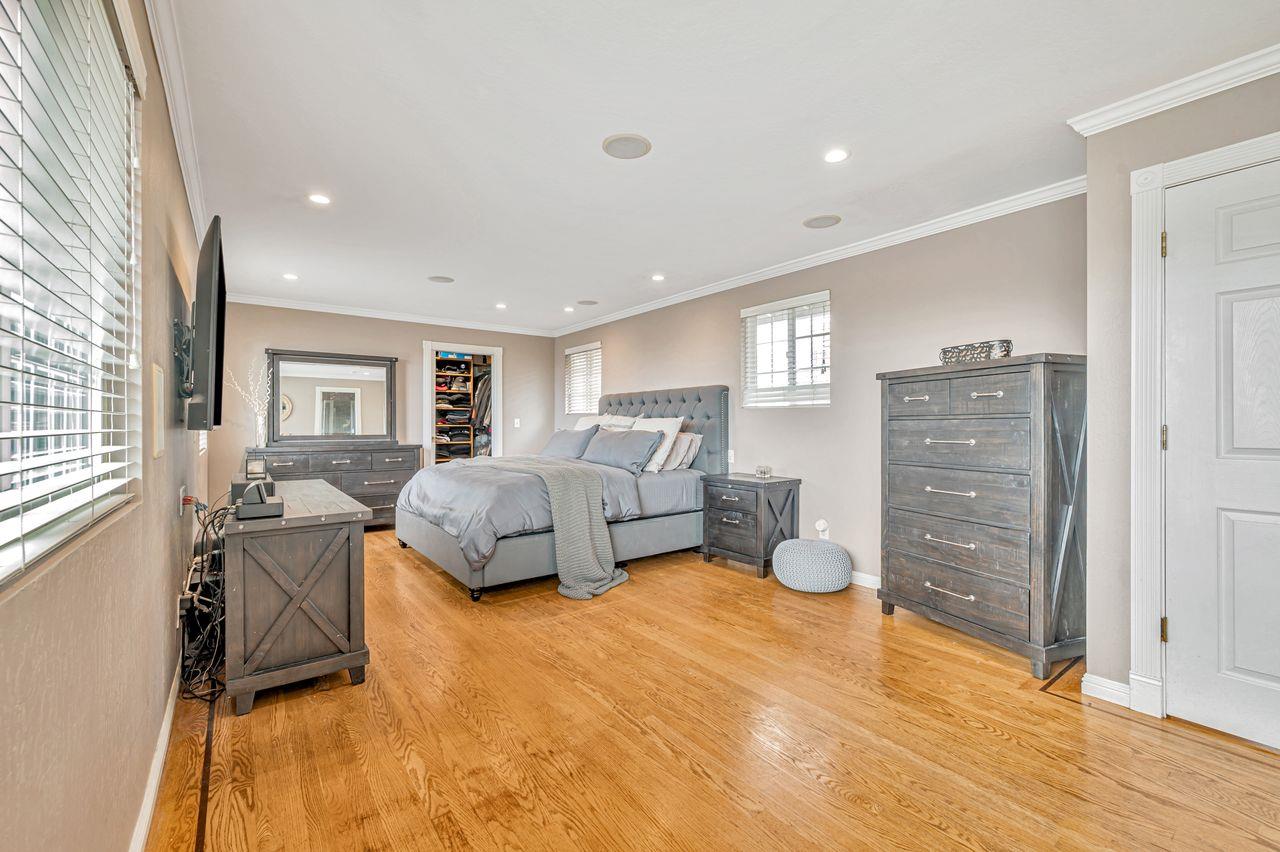 Detail Gallery Image 33 of 44 For 443 Yellowstone Dr, South San Francisco,  CA 94080 - 5 Beds | 3/1 Baths