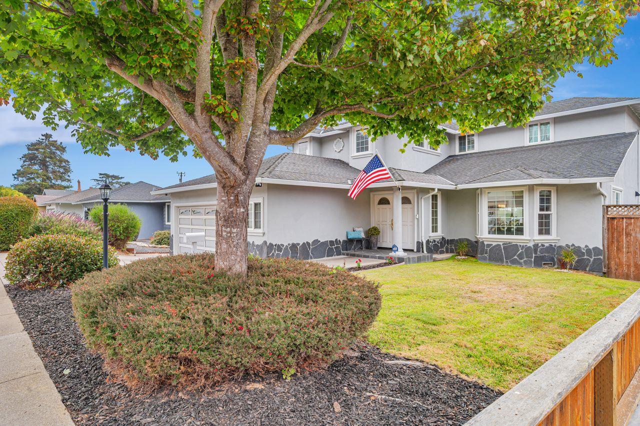 Detail Gallery Image 4 of 44 For 443 Yellowstone Dr, South San Francisco,  CA 94080 - 5 Beds | 3/1 Baths