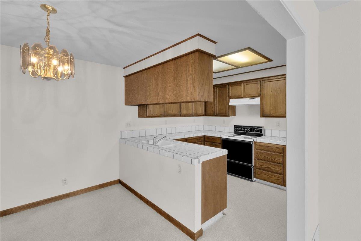 Detail Gallery Image 14 of 35 For 1575 Sepulveda Dr, Salinas,  CA 93906 - 3 Beds | 2 Baths