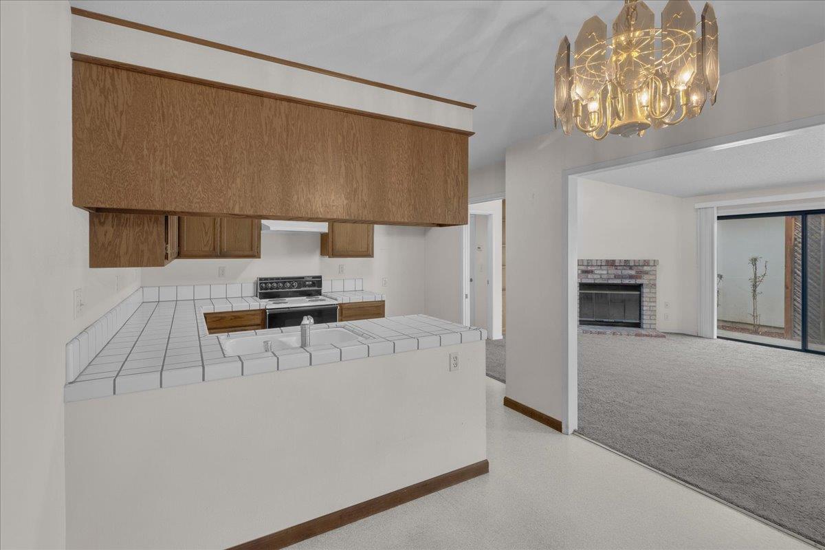 Detail Gallery Image 16 of 35 For 1575 Sepulveda Dr, Salinas,  CA 93906 - 3 Beds | 2 Baths