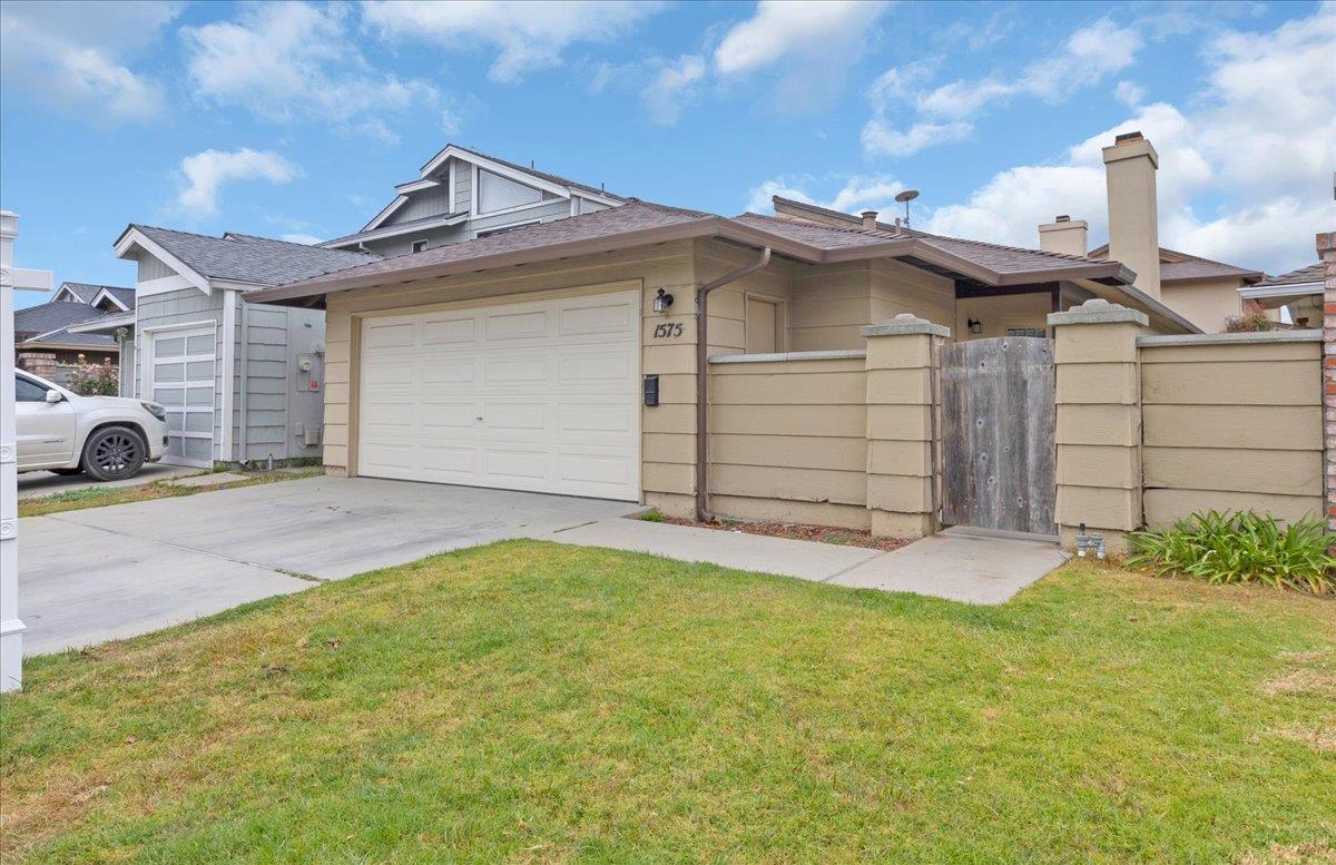 Detail Gallery Image 2 of 35 For 1575 Sepulveda Dr, Salinas,  CA 93906 - 3 Beds | 2 Baths