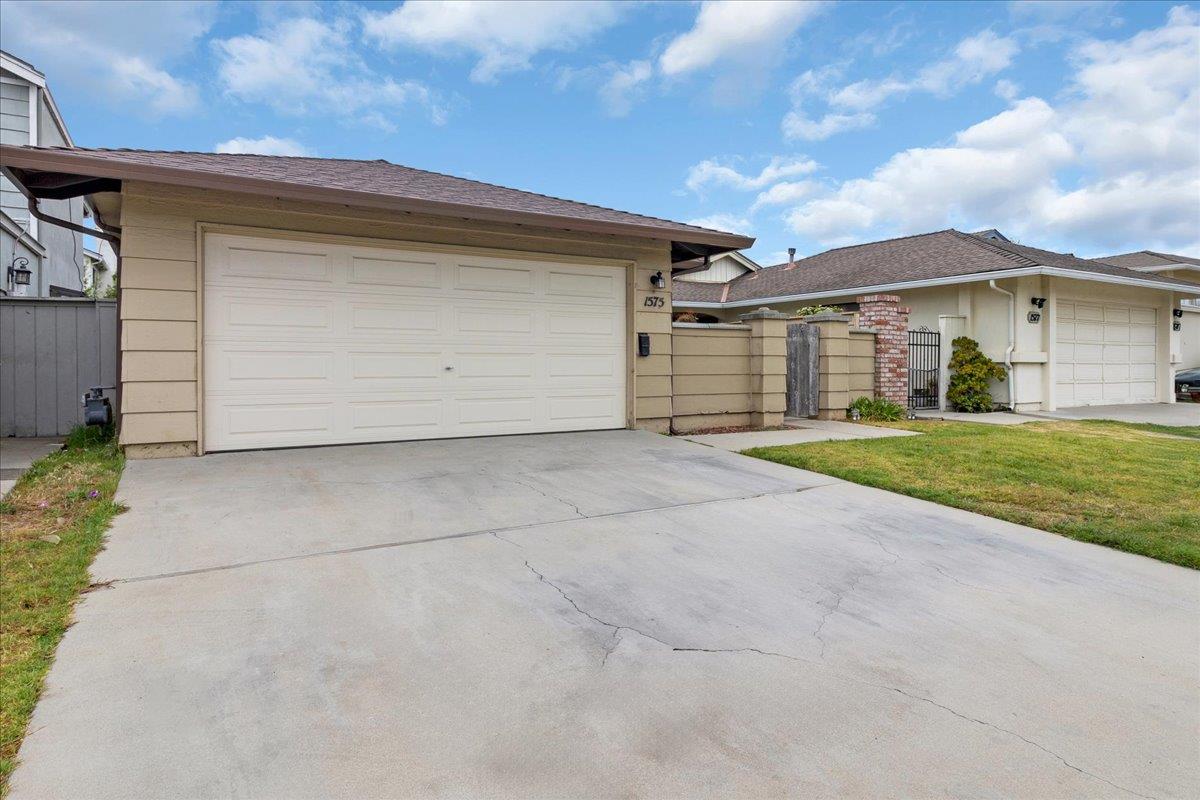 Detail Gallery Image 3 of 35 For 1575 Sepulveda Dr, Salinas,  CA 93906 - 3 Beds | 2 Baths