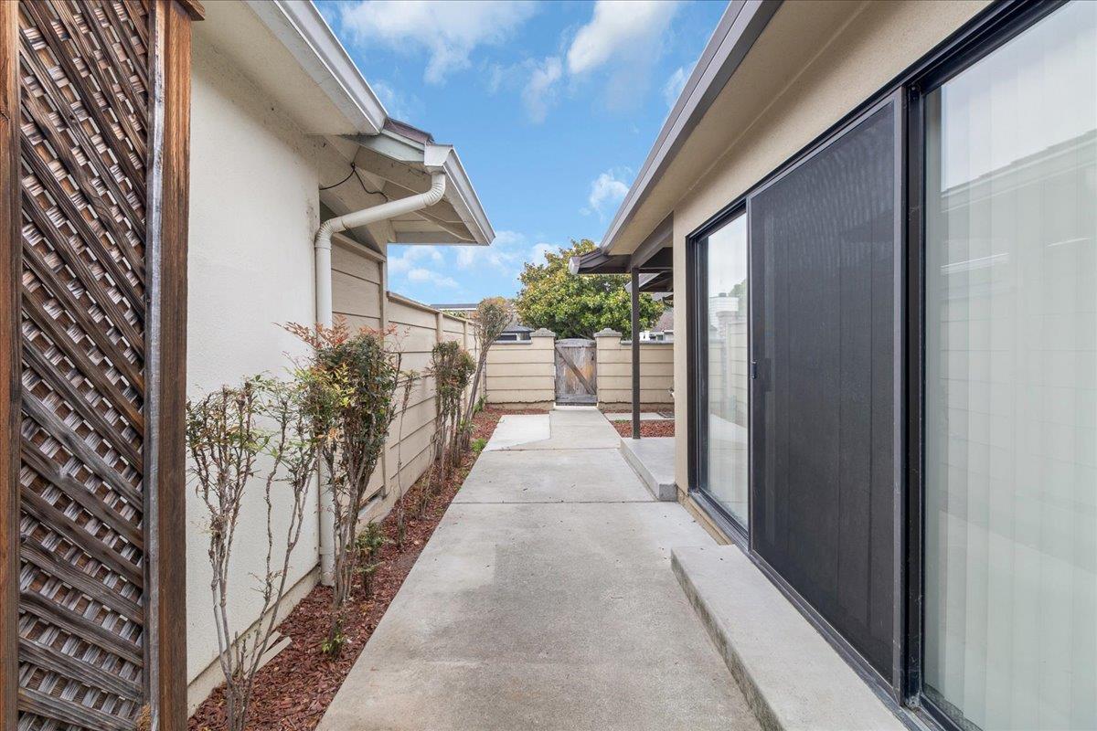Detail Gallery Image 5 of 35 For 1575 Sepulveda Dr, Salinas,  CA 93906 - 3 Beds | 2 Baths
