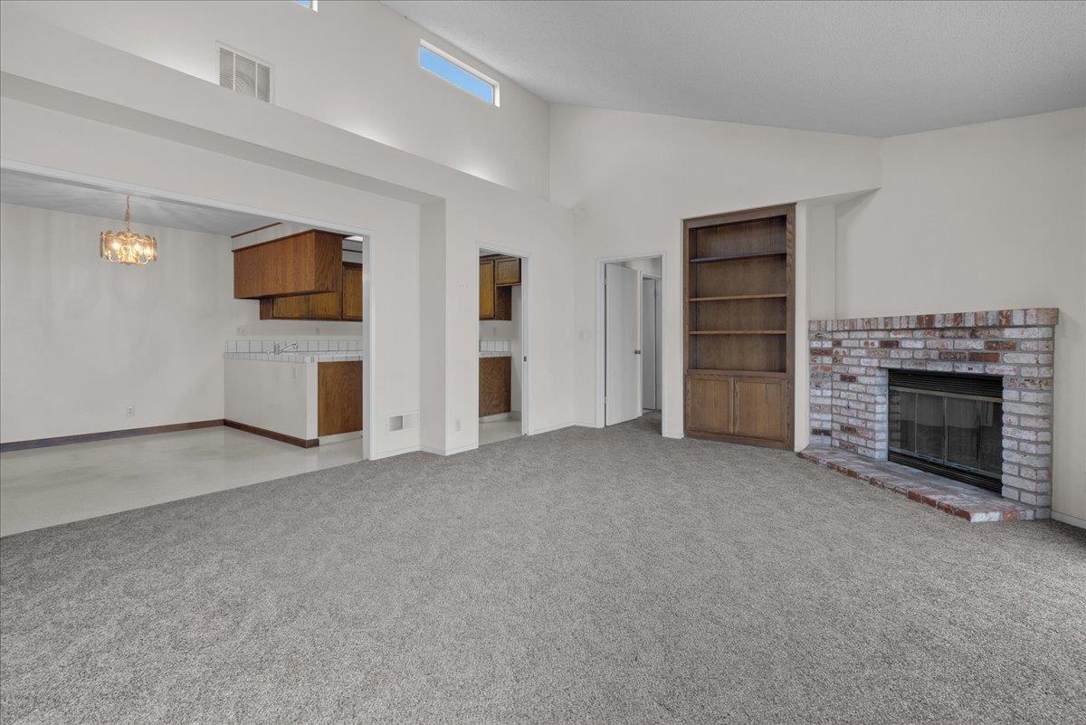 Detail Gallery Image 9 of 35 For 1575 Sepulveda Dr, Salinas,  CA 93906 - 3 Beds | 2 Baths