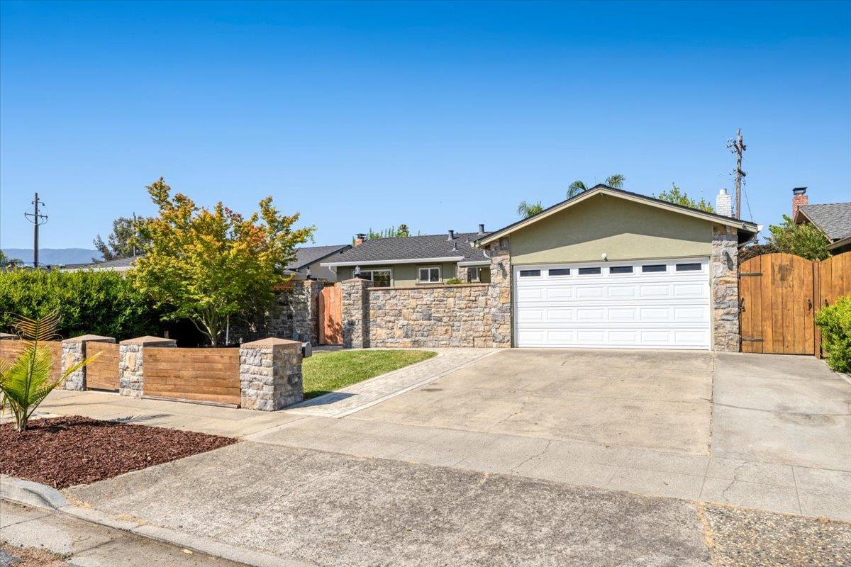 Detail Gallery Image 3 of 40 For 3173 Cyrus Ave, San Jose,  CA 95124 - 3 Beds | 2 Baths