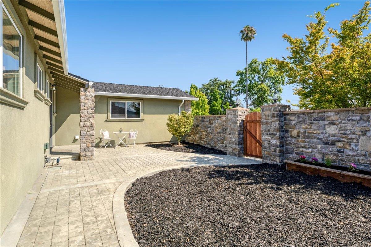 Detail Gallery Image 8 of 40 For 3173 Cyrus Ave, San Jose,  CA 95124 - 3 Beds | 2 Baths