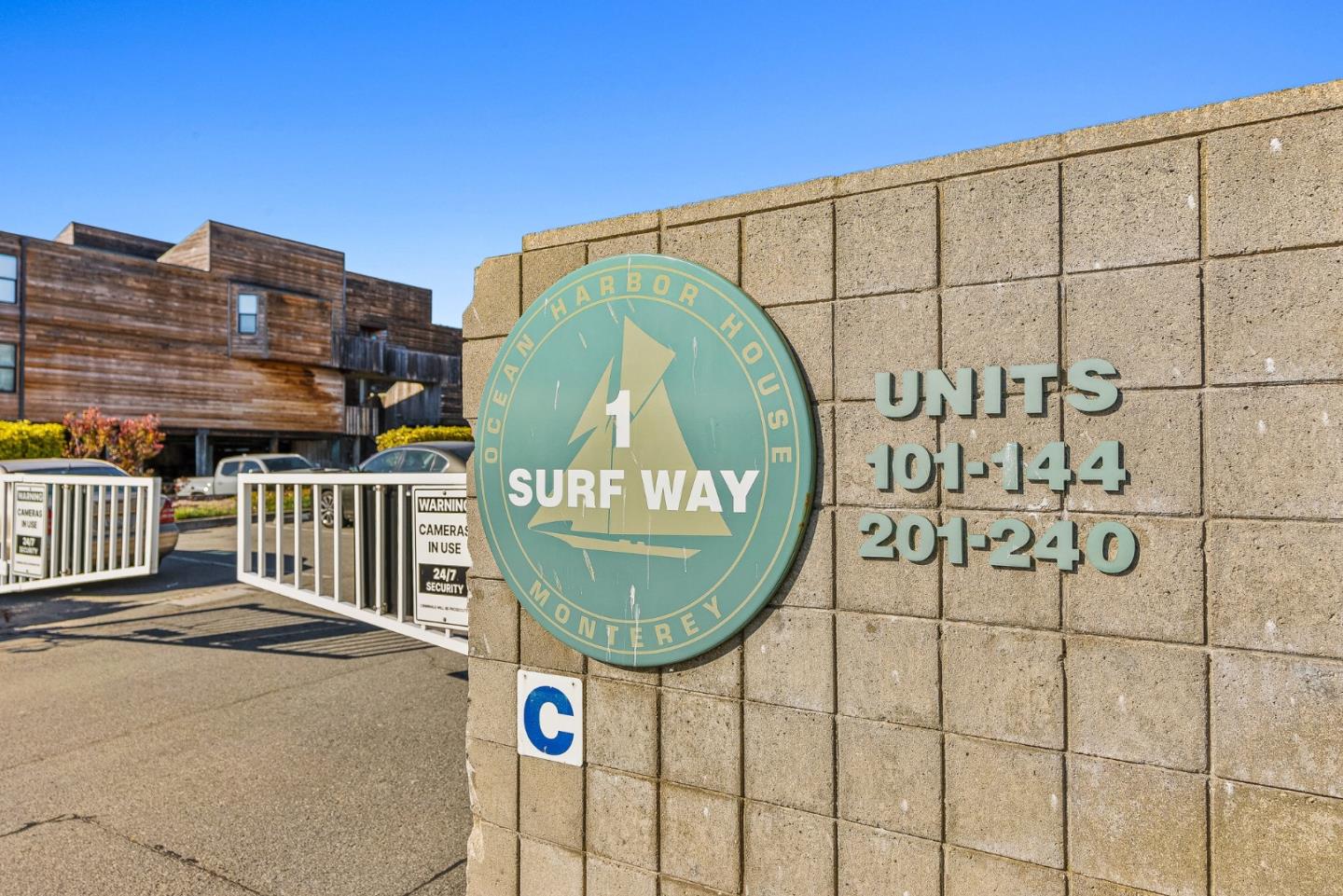 Detail Gallery Image 24 of 27 For 1 Surf Way #122,  Monterey,  CA 93940 - 1 Beds | 1 Baths
