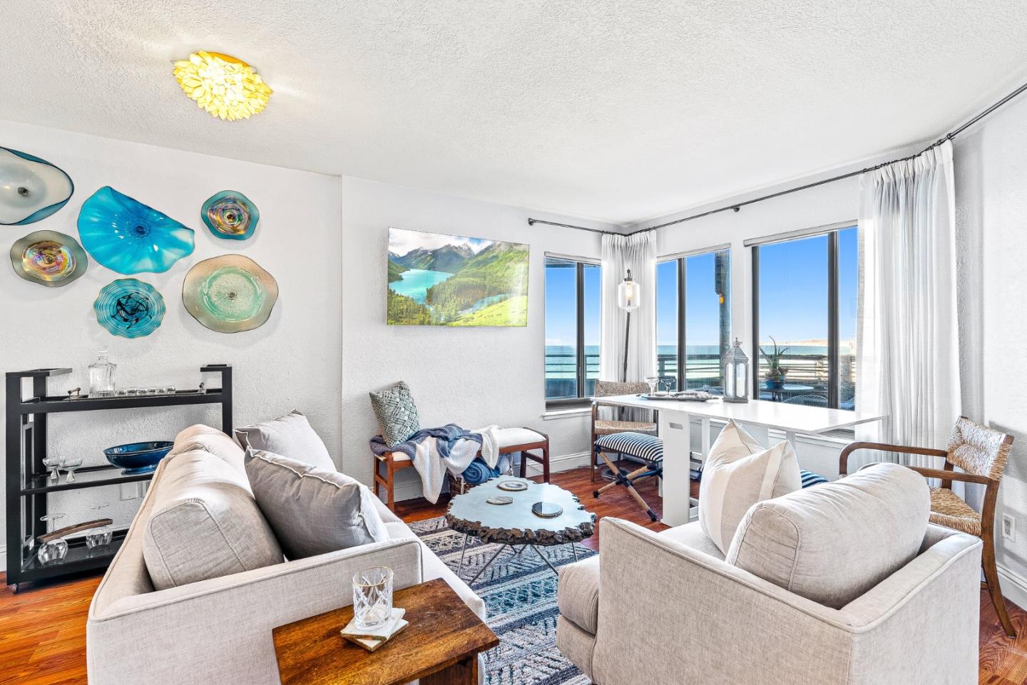 Detail Gallery Image 6 of 27 For 1 Surf Way #122,  Monterey,  CA 93940 - 1 Beds | 1 Baths