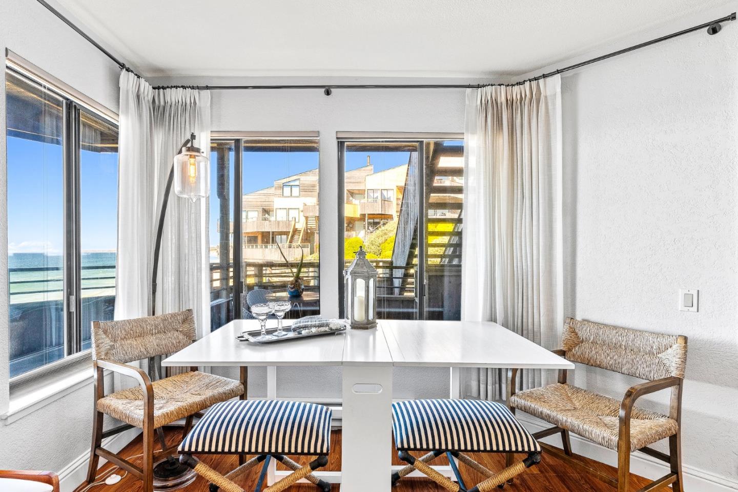 Detail Gallery Image 7 of 27 For 1 Surf Way #122,  Monterey,  CA 93940 - 1 Beds | 1 Baths