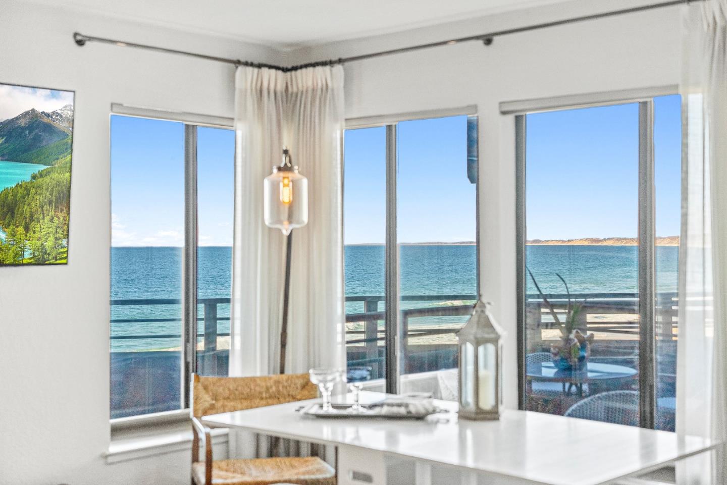 Detail Gallery Image 8 of 27 For 1 Surf Way #122,  Monterey,  CA 93940 - 1 Beds | 1 Baths