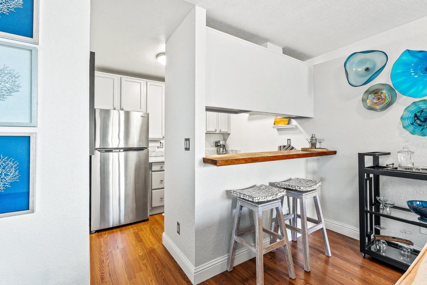 Detail Gallery Image 9 of 27 For 1 Surf Way #122,  Monterey,  CA 93940 - 1 Beds | 1 Baths