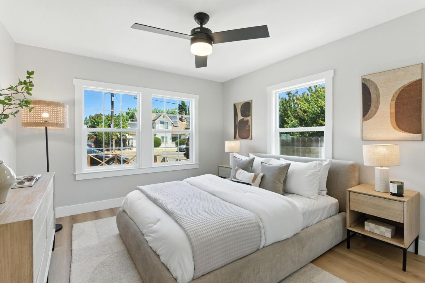 Detail Gallery Image 13 of 30 For 956 Bryant Way, Sunnyvale,  CA 94087 - 3 Beds | 2 Baths