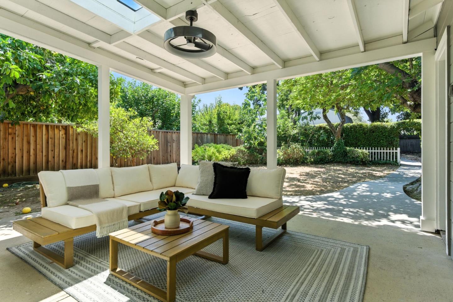 Detail Gallery Image 19 of 30 For 956 Bryant Way, Sunnyvale,  CA 94087 - 3 Beds | 2 Baths