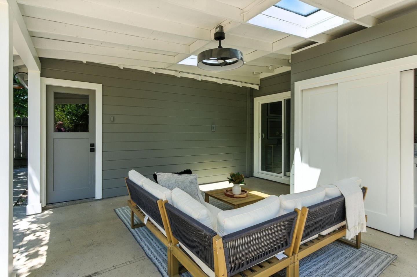 Detail Gallery Image 20 of 30 For 956 Bryant Way, Sunnyvale,  CA 94087 - 3 Beds | 2 Baths