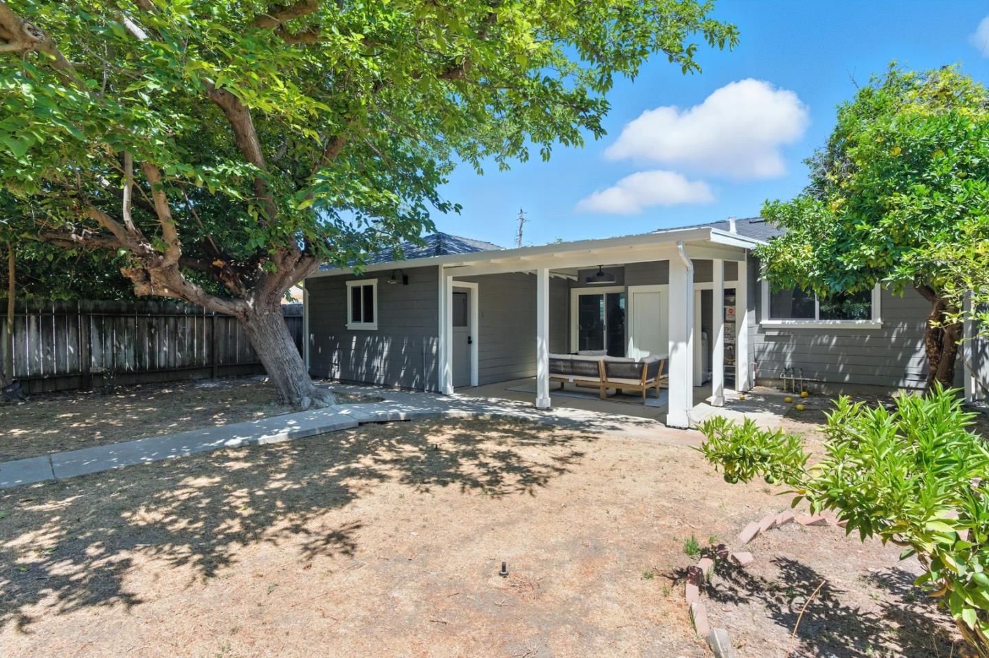 Detail Gallery Image 21 of 30 For 956 Bryant Way, Sunnyvale,  CA 94087 - 3 Beds | 2 Baths