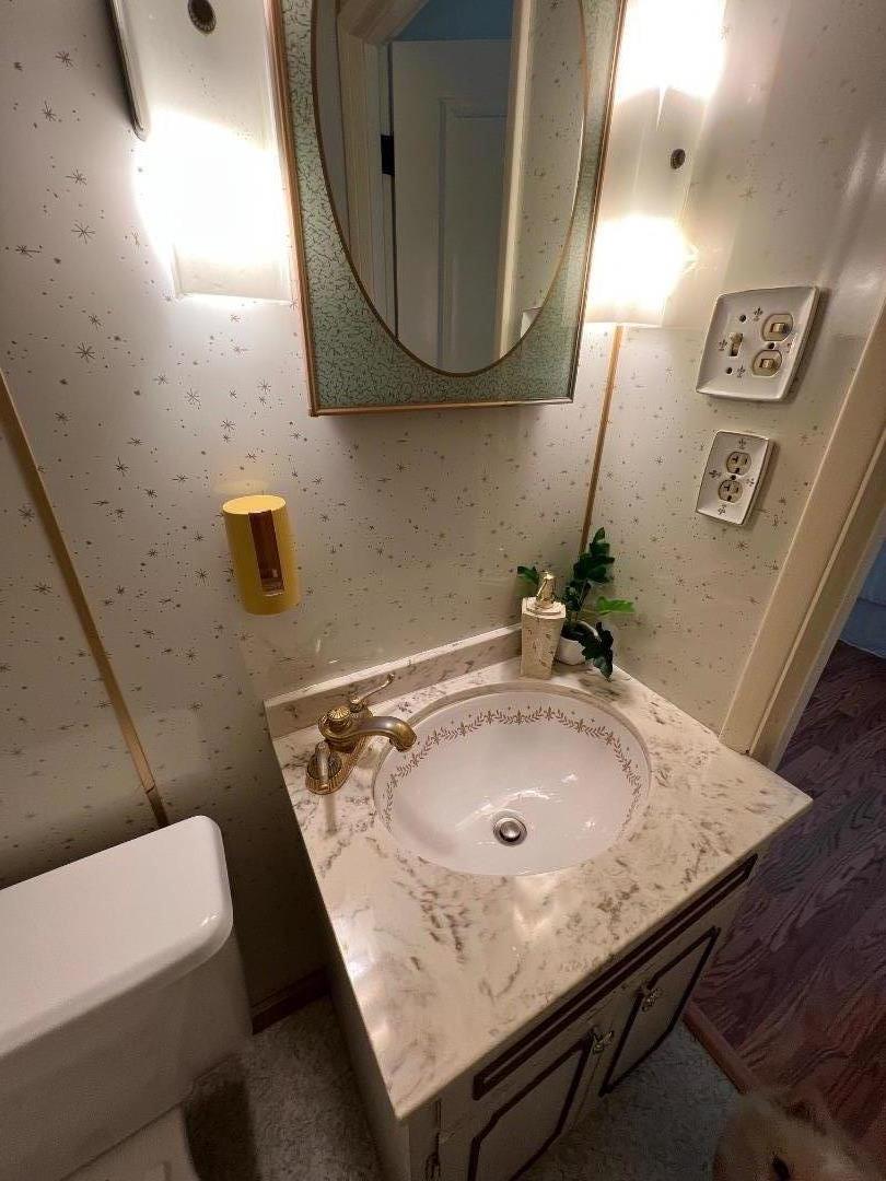 Detail Gallery Image 20 of 42 For 1621 Brittan Ave, San Carlos,  CA 94070 - 3 Beds | 1/1 Baths