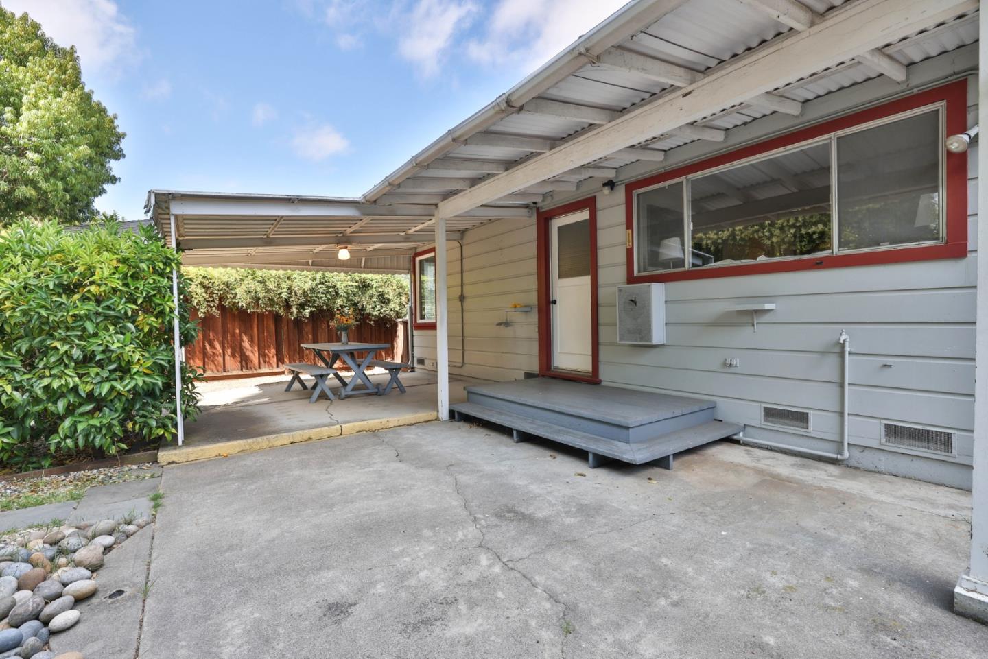 Detail Gallery Image 24 of 42 For 1621 Brittan Ave, San Carlos,  CA 94070 - 3 Beds | 1/1 Baths