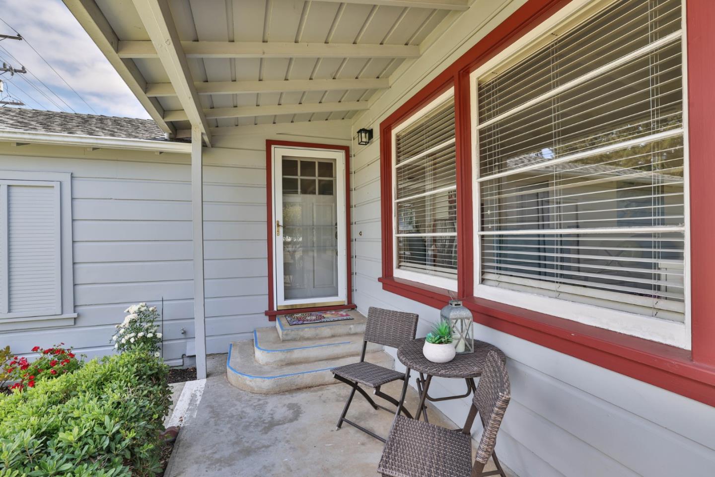 Detail Gallery Image 5 of 42 For 1621 Brittan Ave, San Carlos,  CA 94070 - 3 Beds | 1/1 Baths